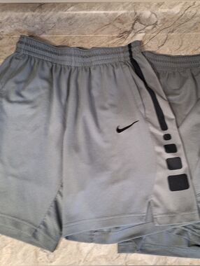 Nike Men’s Light Gray Athletic Shorts with Black Accents